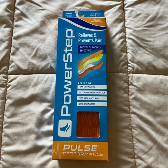 Powerstep Pulse orthopedic inserts - Picture 1 of 3
